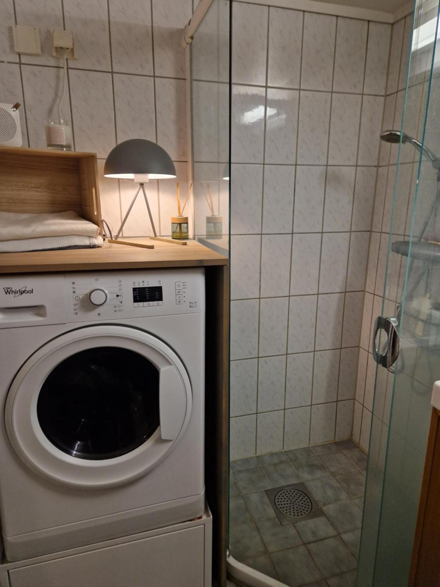 Apartment Balkong Med Utsikt Og Gratis Parkering I Garasje Oslo